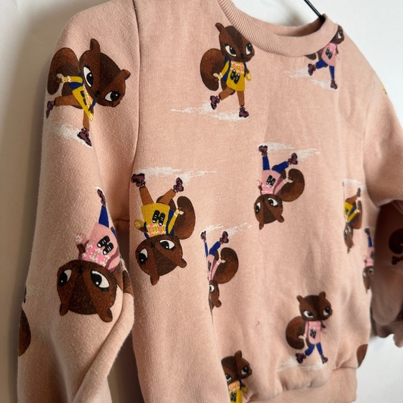 H&M Kids Crew Neck Powder Pink Printed (Squirrels) Sweatshirt | Size 5 -6 Y - Picture 4 of 9